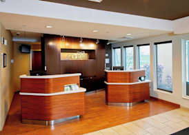 Courtyard by Marriott Lansing 2