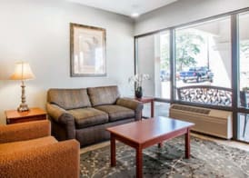 Quality Inn US65 & E Battlefield Rd Springfield 5