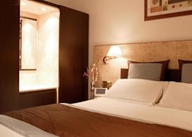 Air Hotel 5