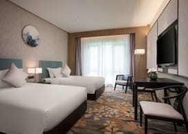 Ramada by Wyndham Zhenjiang City Center 5