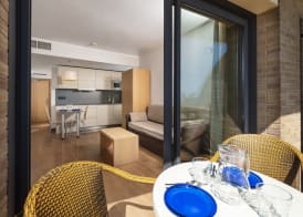 Almirall Apartaments 3