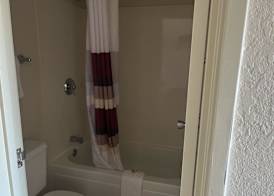 Travelodge by Wyndham Holland/Toledo 4