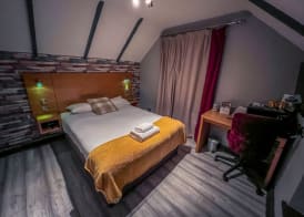 Twenty Hotel & Bar 3