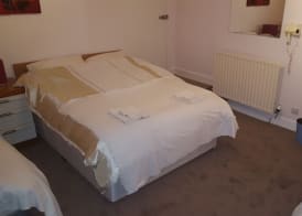 Sakura Edinburgh Guest House 2