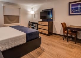 SureStay Plus Hotel by Best Western Humble 4