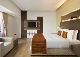 Ramada by Wyndham Chennai Egmore 5