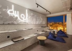 Zeus is Loose Hostel 3