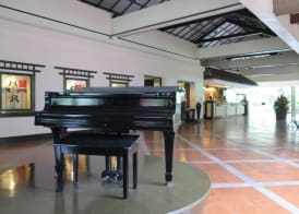 Waterfront Insular Hotel Davao 5