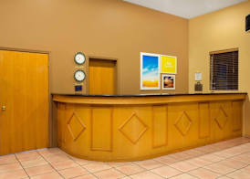 Days Inn by Wyndham Bullhead City 3