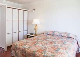 Holiday Surf Hotel (with full kitchen) 2