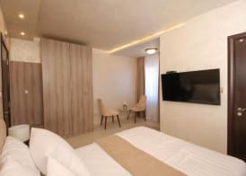 Bajadera Lux 5