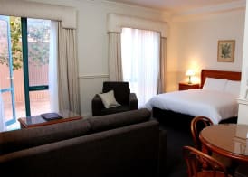 Majestic Tynte Street Apartments 5