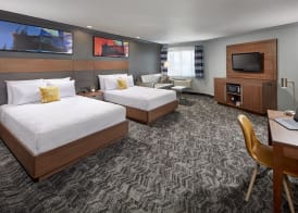 Studio Inn & Suites at Promenade Downey 3