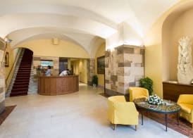 Hotel La Cisterna 2