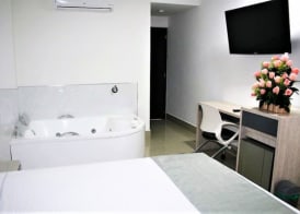 Hotel Lleras Express 5