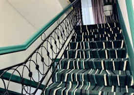 Mildom Premium Hotel 3