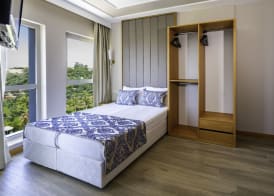 Royal Atlantis Beach 5