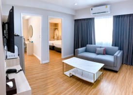 Miloft Sathorn Hotel 5