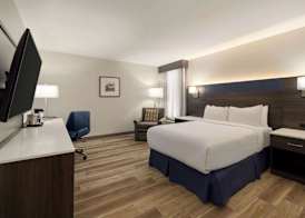 Wyndham Phoenix Airport - Tempe 5