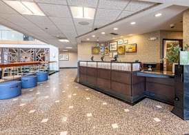 Drury Inn & Suites St. Louis Airport 5