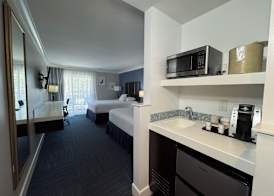 The Pacific Inn 4