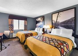 Super 8 by Wyndham Bloomington University Area 5