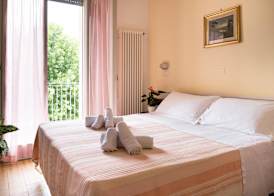 Hotel Cheri 4