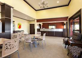 Super 8 by Wyndham Fairfield Tx 3