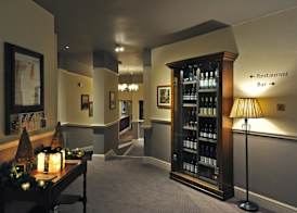 Royal George Hotel by Greene King Inns 4