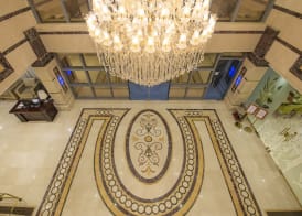 Crown Town Hotel 4