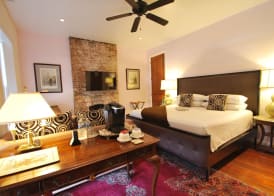 Grand Center Inn 4