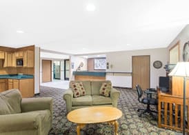 Super 8 by Wyndham Dodgeville 2