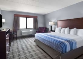 AmericInn by Wyndham Stuart 5