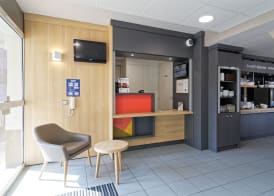 B&B HOTEL CHATEAUROUX Aéroport 2