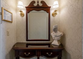 Bristol Hotel, Boutique Collection 2