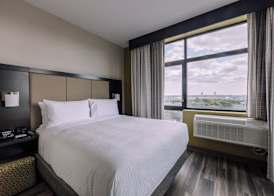 Holiday Inn Express Long Island City E - New York by IHG 5