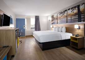 Days Inn by Wyndham Montgomery I-85 4