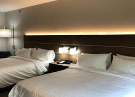 Holiday Inn Express & Suites ARLINGTON NORTH – STADIUM AREA by IHG 3
