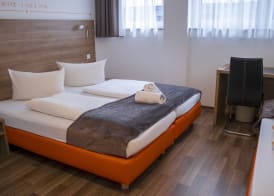 Orange Hotel und Apartments 5