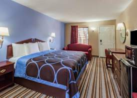 Super 8 by Wyndham Mt. Pleasant TX 2
