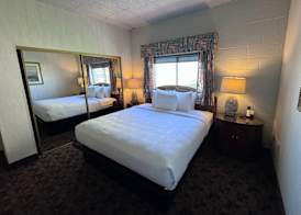 Promenade Inn & Suites Oceanfront 5