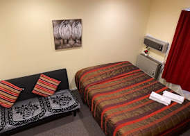 Baden Lodge Motel - PRIVATE SPA Bath 3