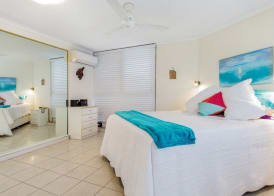 Cairns Ocean View Apartment in Aquarius 5