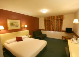 Days Inn by Wyndham Bradford M62 5