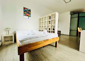 GuestHouse University by LR - self check in 2