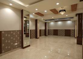 The Golden Crown Hotel Banquet & Cafe 3