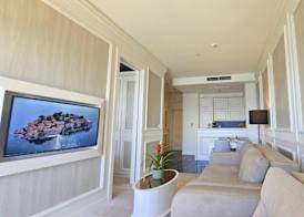 Royalis Suites 4