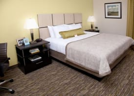 Candlewood Suites GROVE CITY - OUTLET CENTER by IHG 2