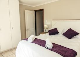 2-Bedroom Apartment within 1km of The Point Beach 4