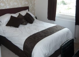 Queenswood Hotel 5